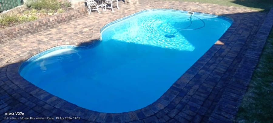 2 Bedroom Property for Sale in Mossel Bay Central Western Cape